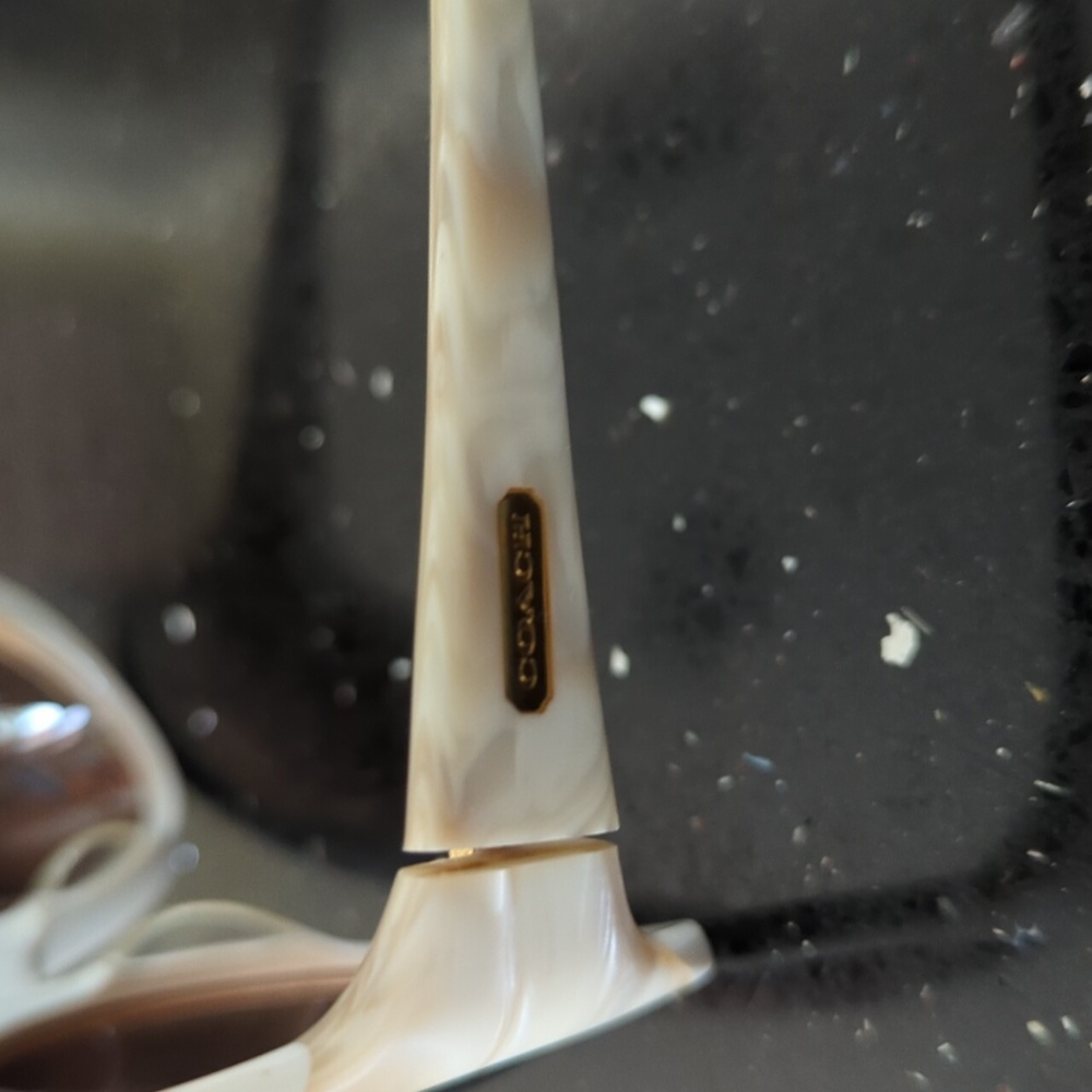 Ivory Coach sunglasses - Picture 6 of 8